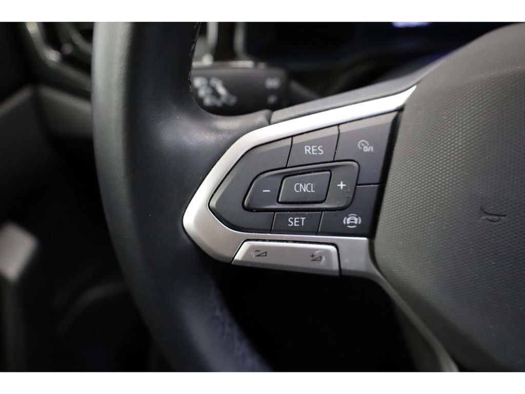 Volkswagen Taigo 2022 г. Серый, пробег 46184 км