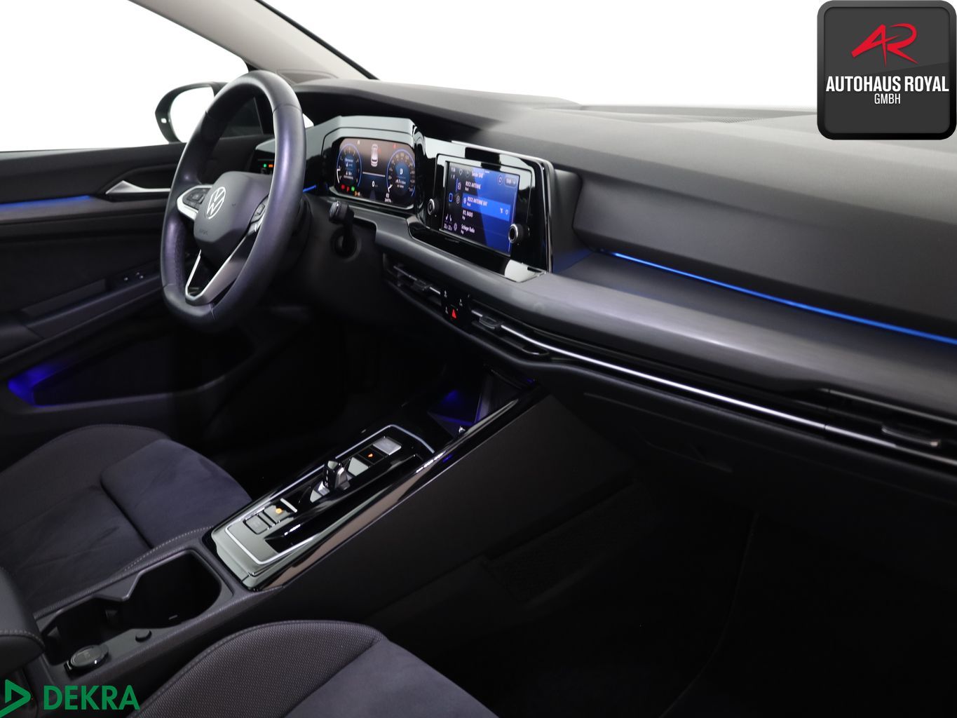Volkswagen Golf 2024 г. Серый, пробег 24974 км