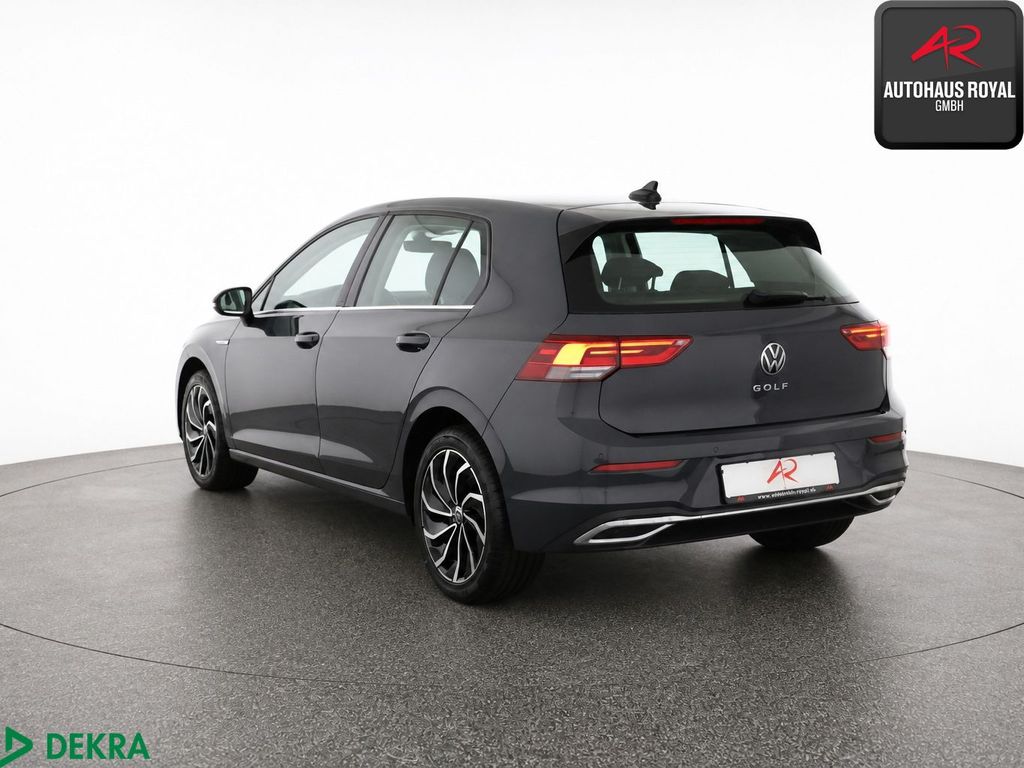 Volkswagen Golf 2024 г. Серый, пробег 24974 км