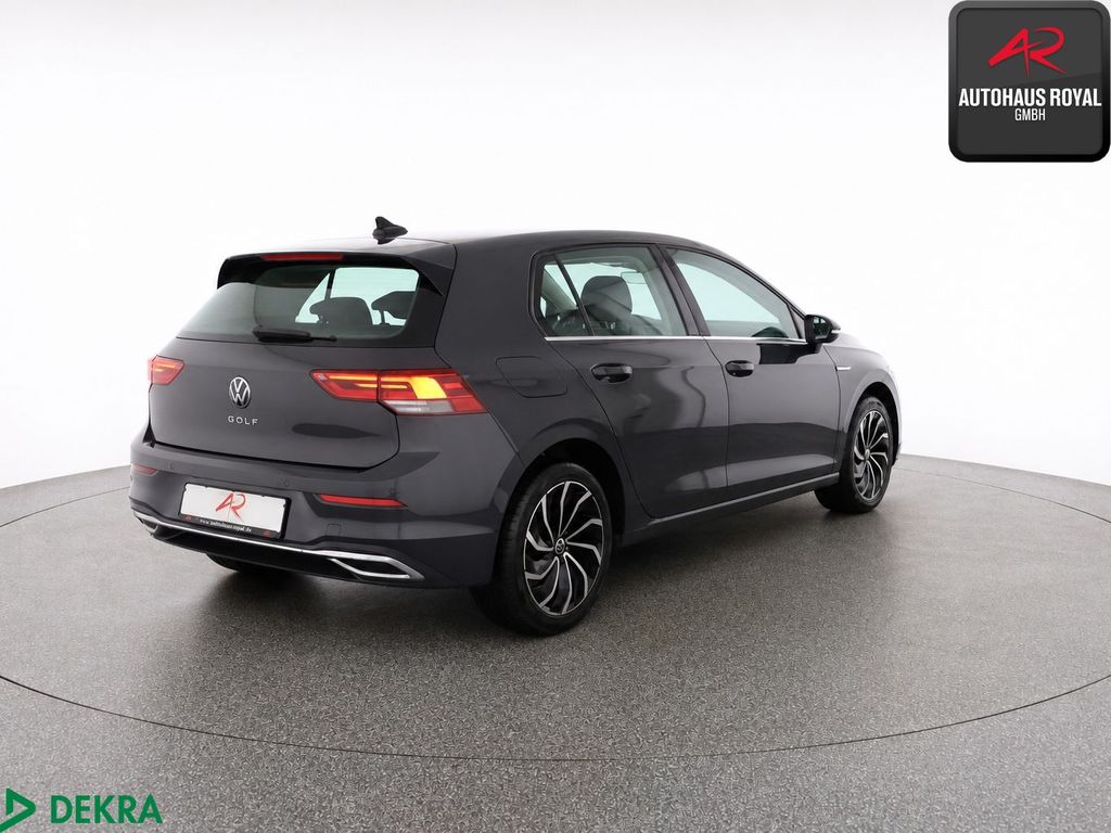 Volkswagen Golf 2024 г. Серый, пробег 24974 км