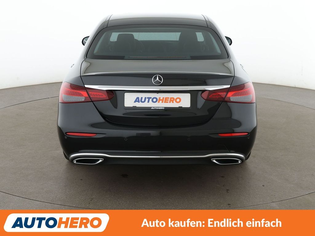 Mercedes-Benz E 220 2022 г. Чёрный, пробег 31188 км