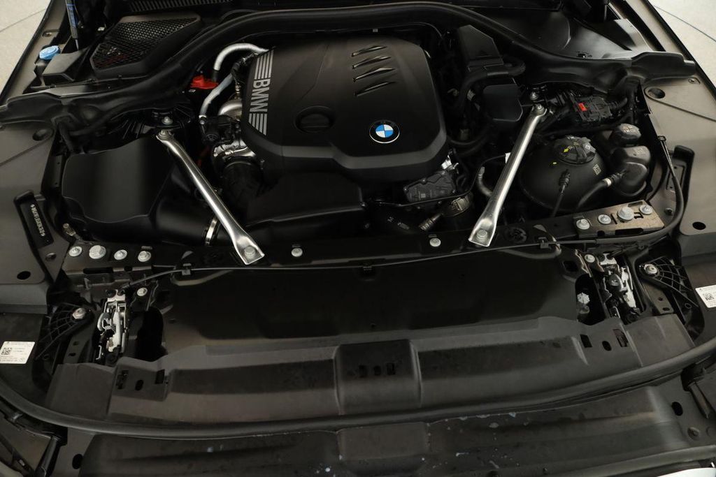 BMW 520 2024 г. Чёрный, пробег 53200 км