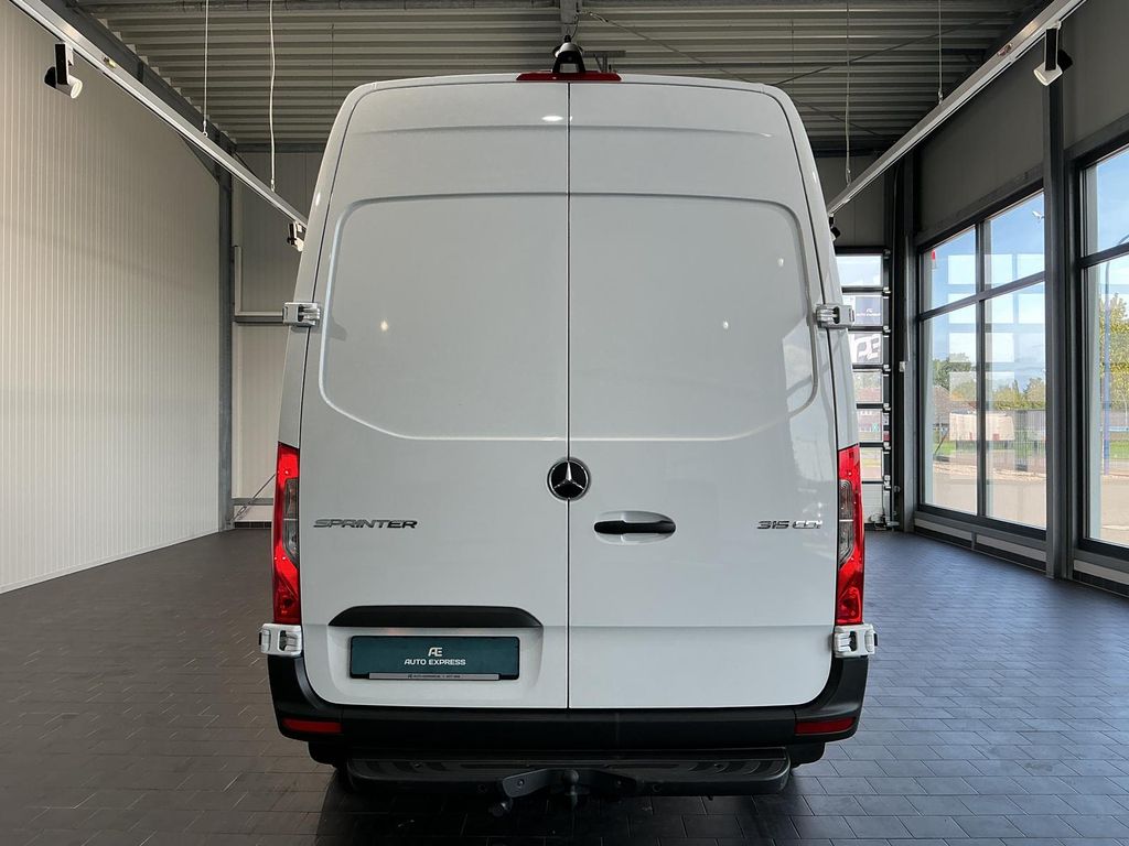 Mercedes-Benz SPRINTER 2025 г. Белый, пробег 44428 км