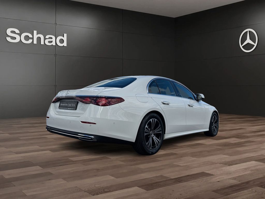 Mercedes-Benz E 220 2025 г. Белый, пробег 25175 км