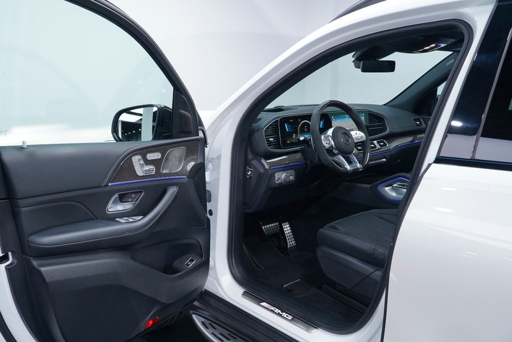 Mercedes-Benz GLS 63 2024 г. Белый, пробег 14647 км