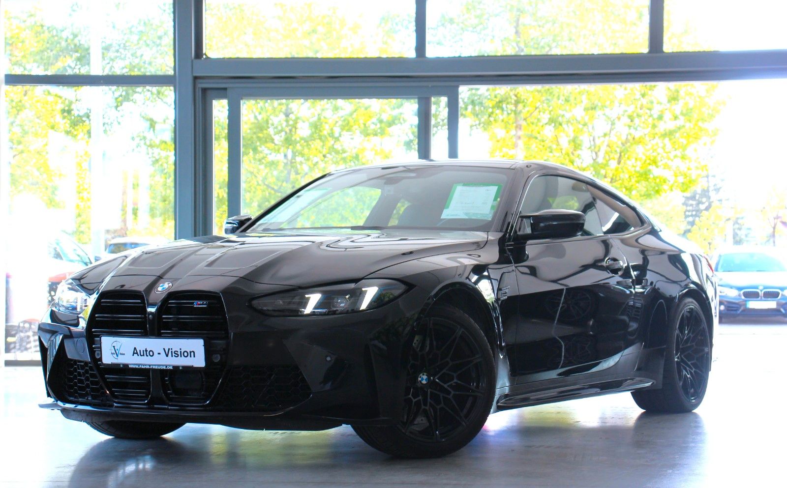 BMW M4 2024 г. Чёрный, пробег 39600 км