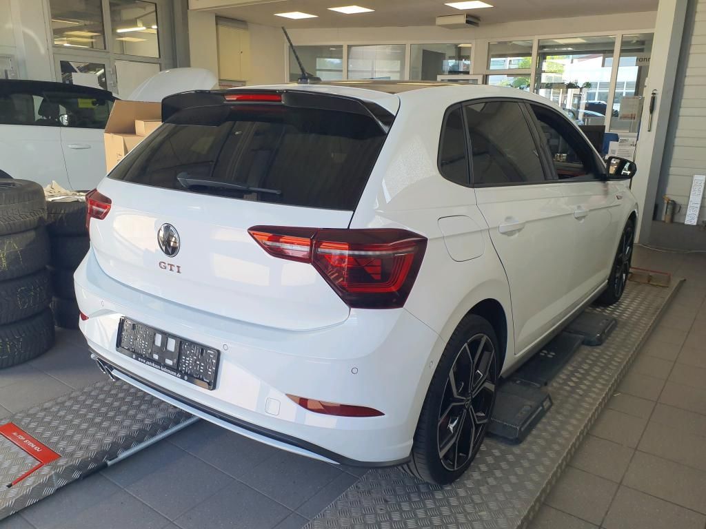 Volkswagen Polo 2024 г. Белый, пробег 27201 км