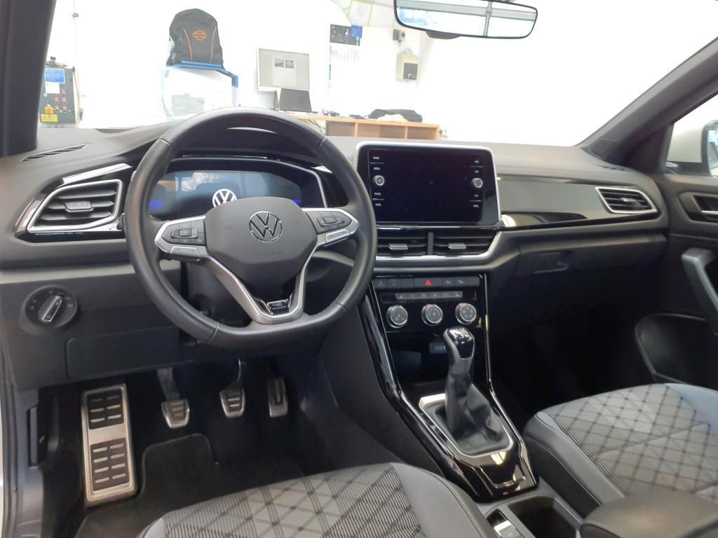 Volkswagen T-Roc 2024 г. Серый, пробег 28656 км