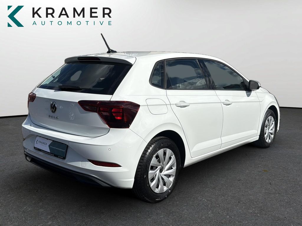 Volkswagen Polo 2023 г. Белый, пробег 55000 км