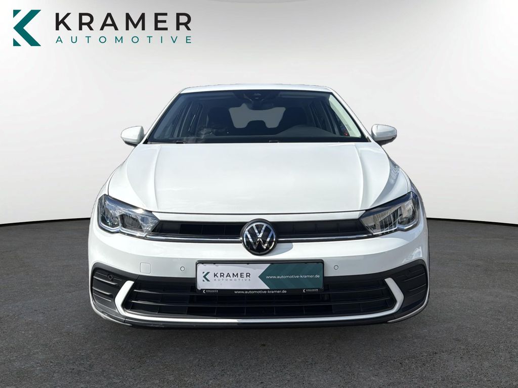 Volkswagen Polo 2023 г. Белый, пробег 55000 км