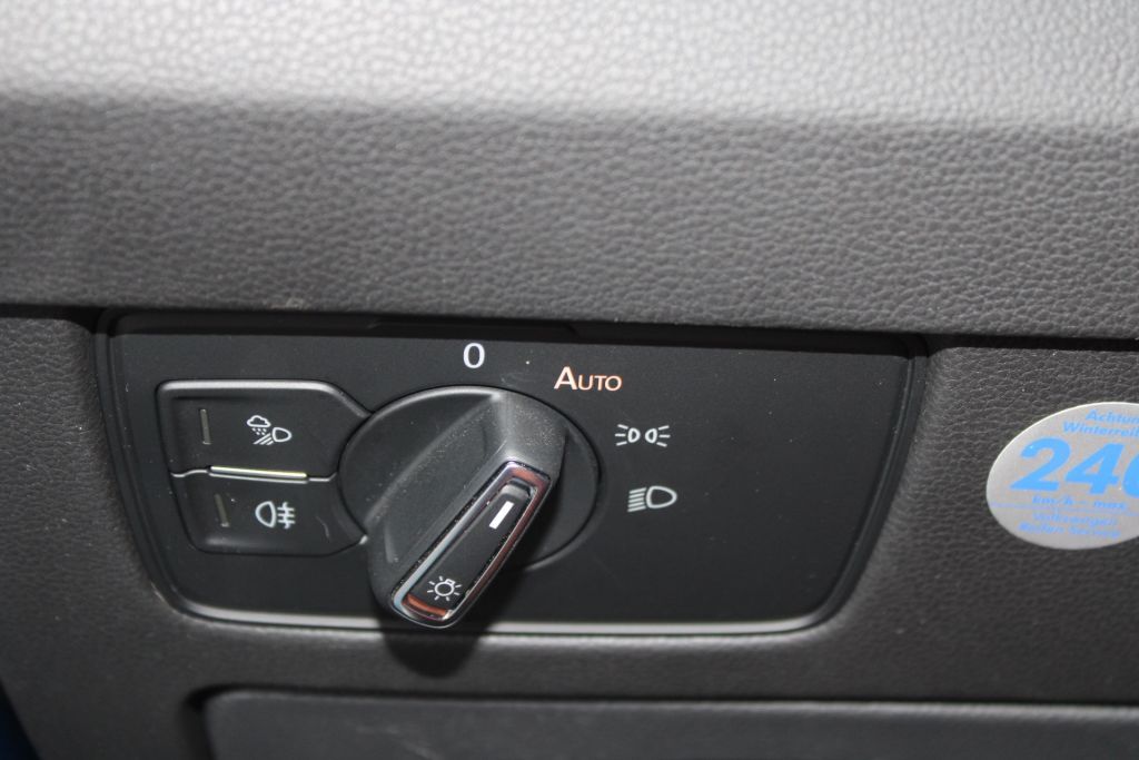 Volkswagen Arteon 2024 г. Синий, пробег 40238 км