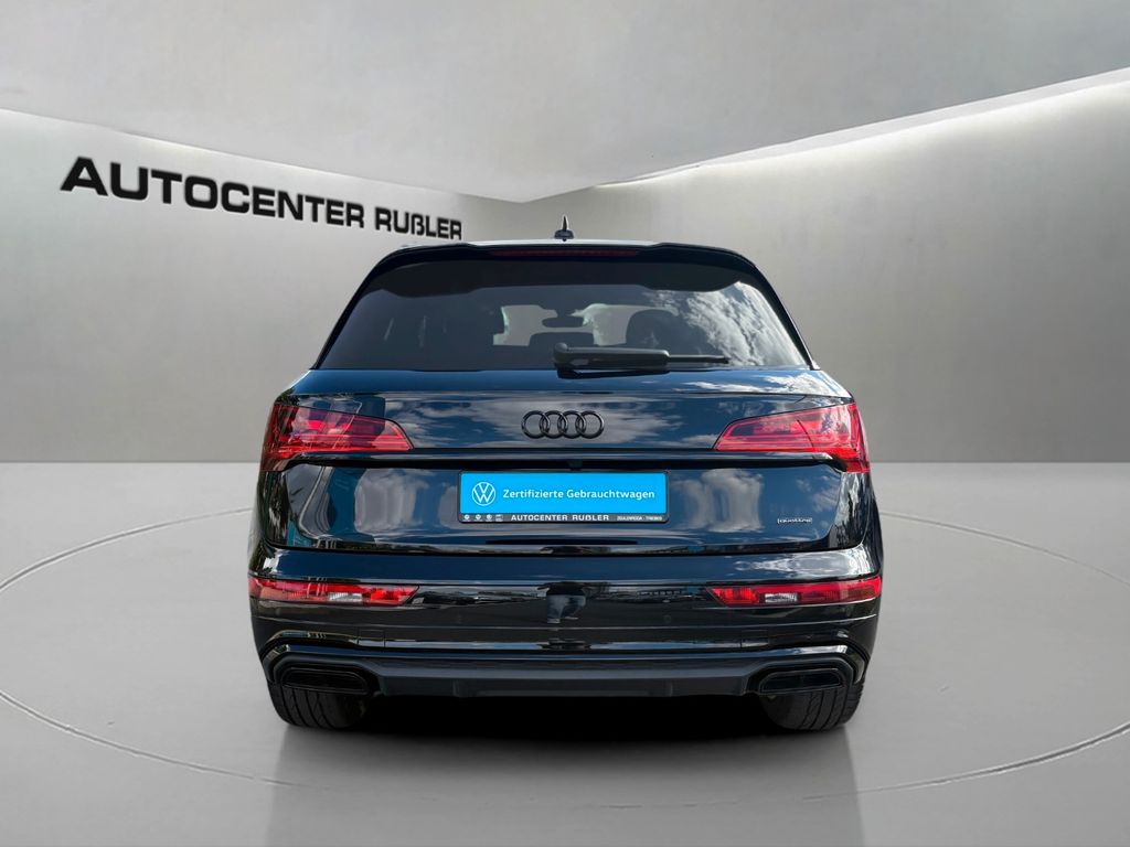 Audi Q5 2021 г. Чёрный, пробег 55625 км