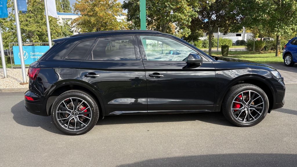 Audi Q5 2021 г. Чёрный, пробег 55625 км