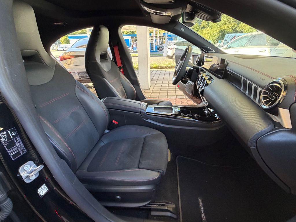 Mercedes-Benz CLA 35 AMG 2025 г. Чёрный, пробег 38514 км