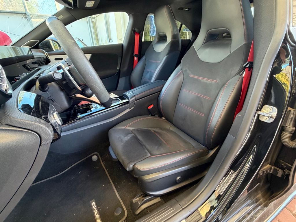 Mercedes-Benz CLA 35 AMG 2025 г. Чёрный, пробег 38514 км