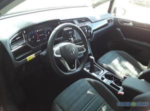 Volkswagen Touran 2024 г. Чёрный, пробег 16700 км