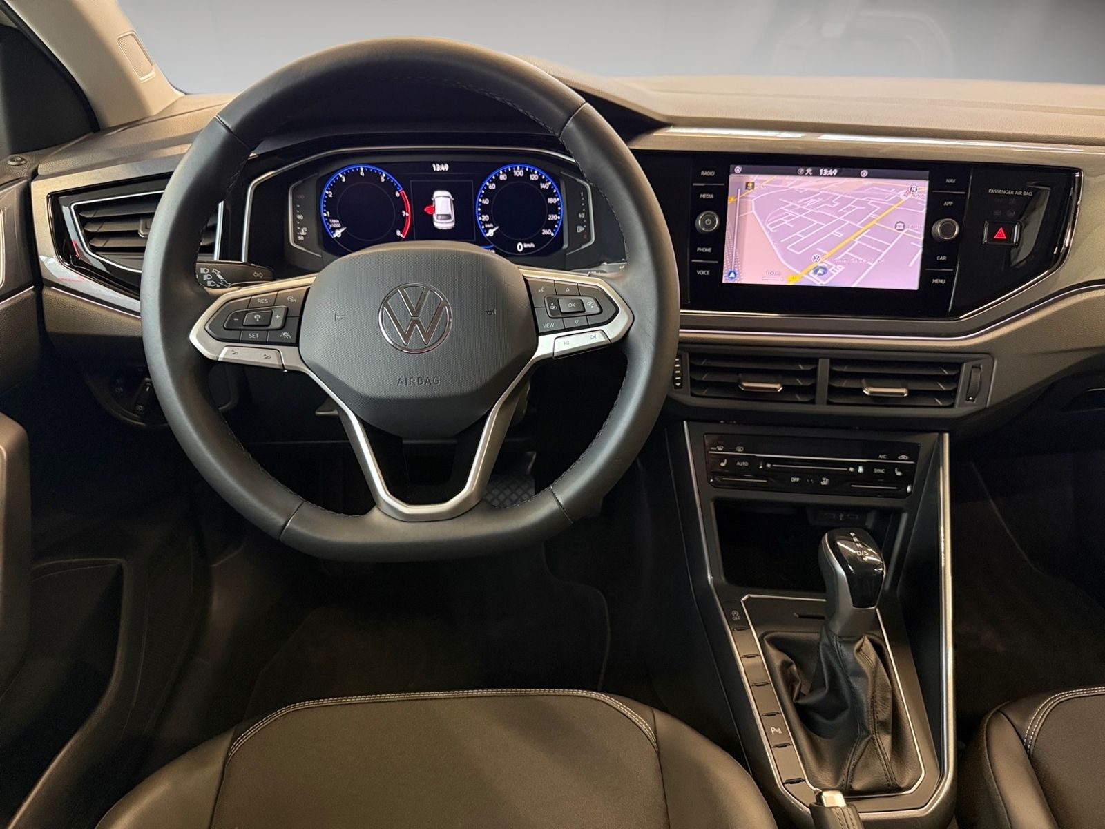 Volkswagen Taigo 2022 г. Серый, пробег 31342 км