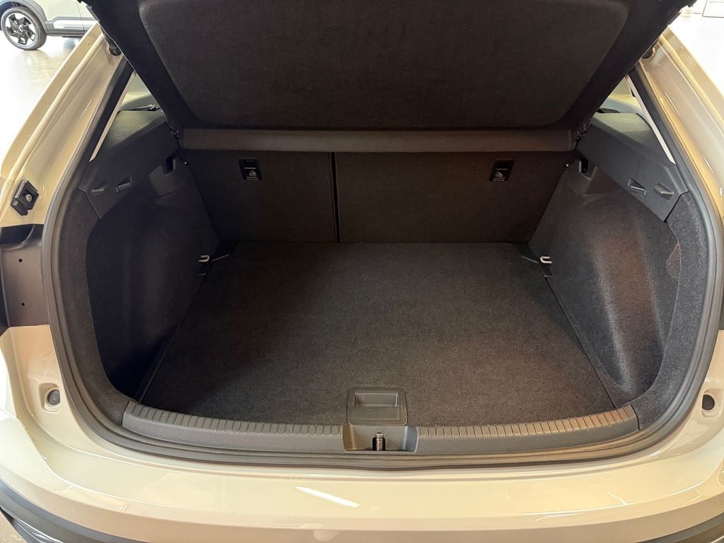 Volkswagen Taigo 2022 г. Серый, пробег 31342 км