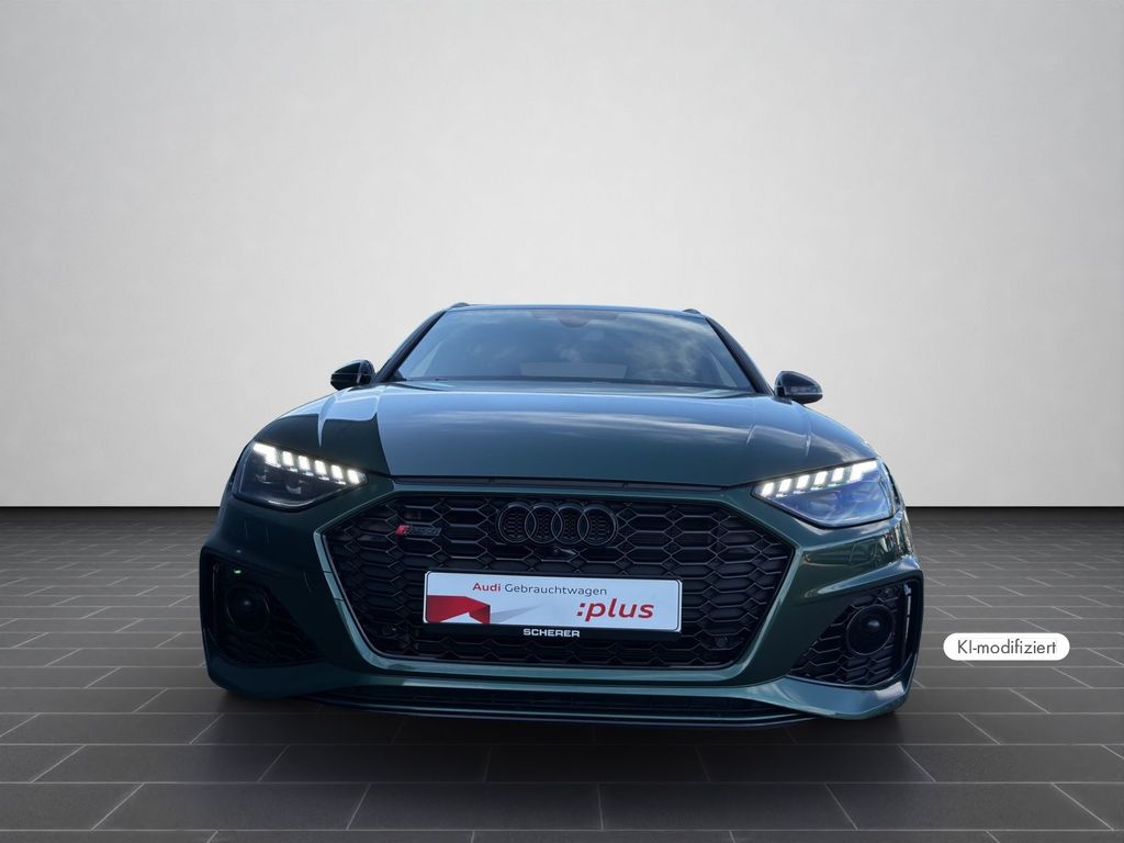 Audi RS4 2025 г. Зелёный, пробег 47200 км