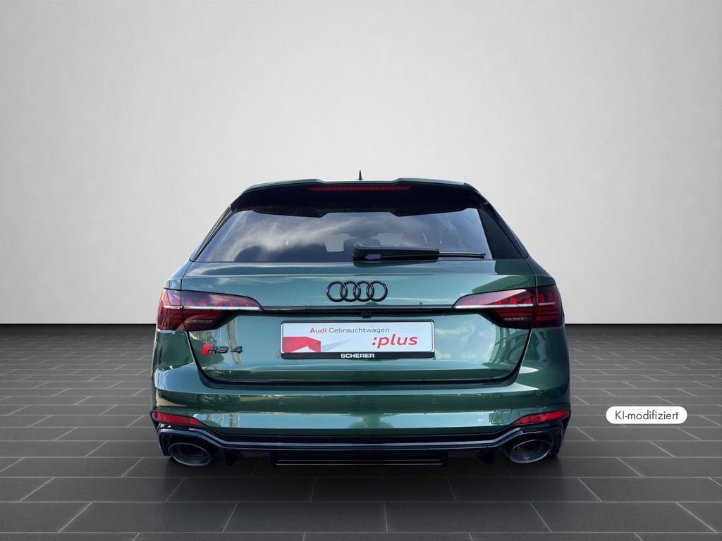 Audi RS4 2025 г. Зелёный, пробег 47200 км