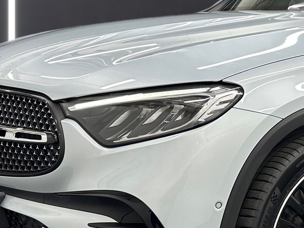 Mercedes-Benz GLC 220 2024 г. Серебристый, пробег 29829 км