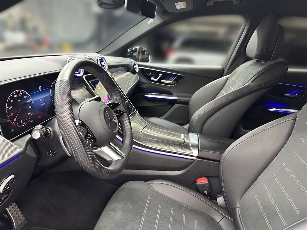 Mercedes-Benz GLC 220 2024 г. Серебристый, пробег 29829 км