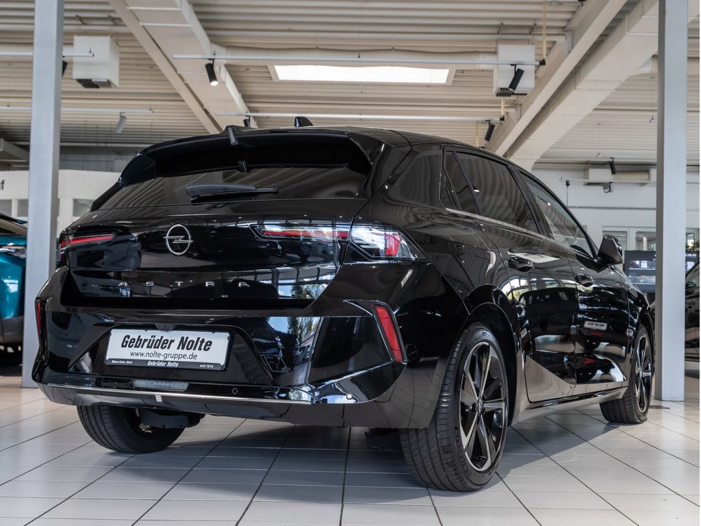 Opel Astra 2023 г. Чёрный, пробег 40939 км