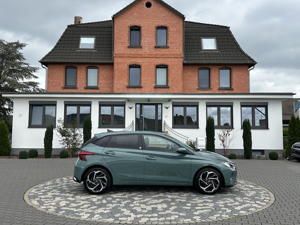 Hyundai i20 2022 г. Зелёный, пробег 54829 км