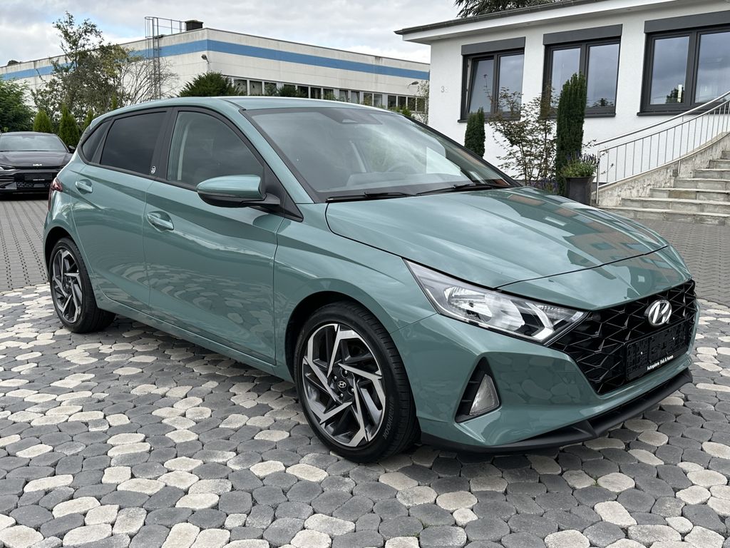 Hyundai i20 2022 г. Зелёный, пробег 54829 км