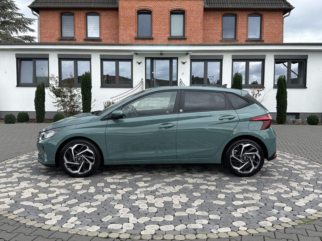 Hyundai i20 2022 г. Зелёный, пробег 54829 км