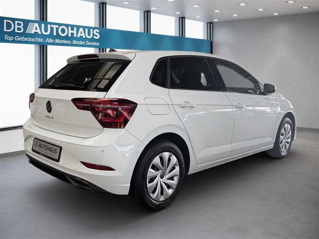 Volkswagen Polo 2024 г. Белый, пробег 19679 км