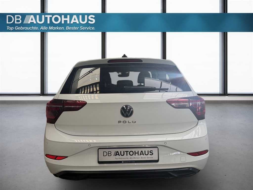 Volkswagen Polo 2024 г. Белый, пробег 19679 км