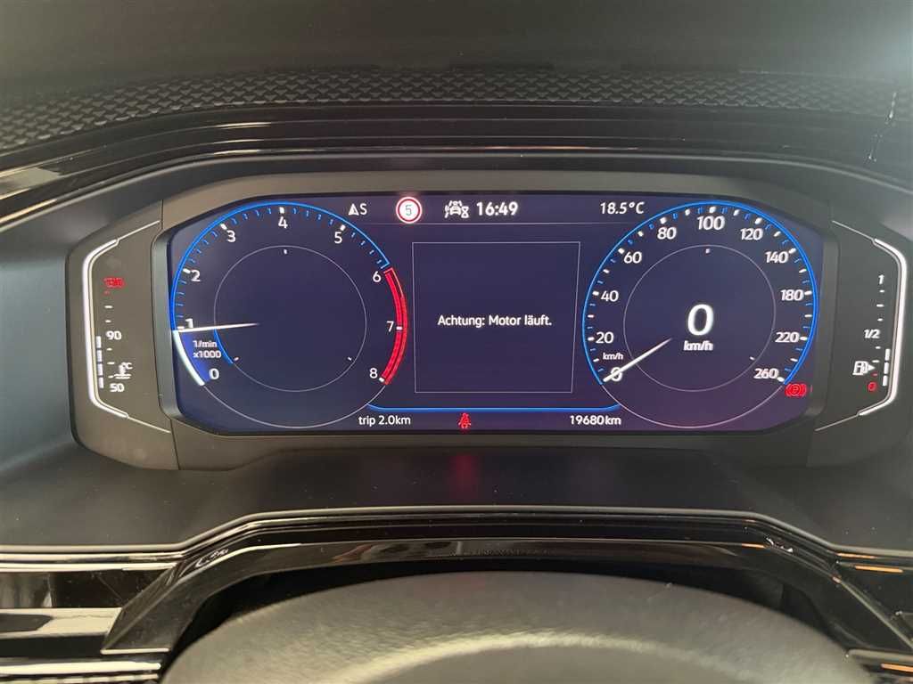 Volkswagen Polo 2024 г. Белый, пробег 19679 км