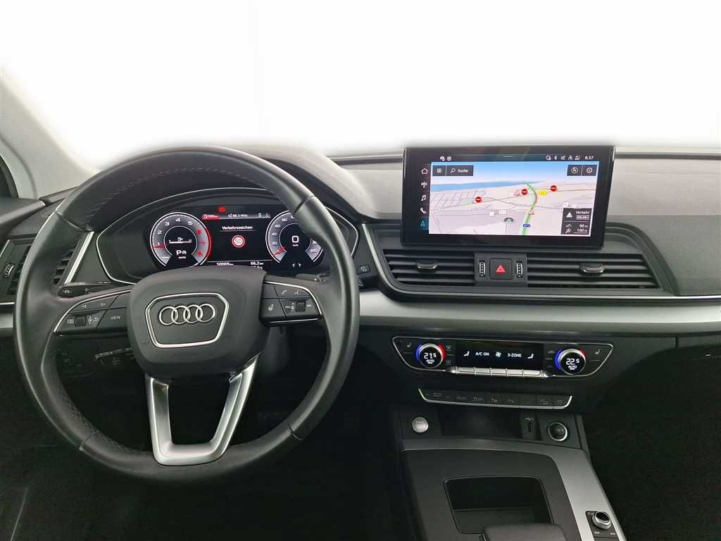 Audi Q5 2024 г. Синий, пробег 50067 км