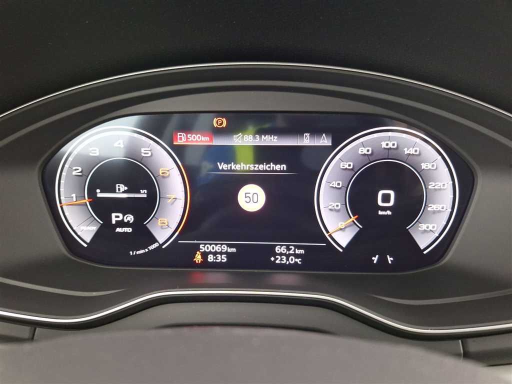 Audi Q5 2024 г. Синий, пробег 50067 км