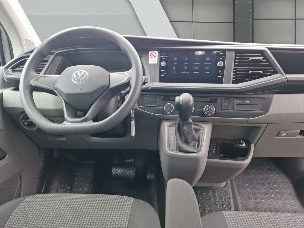 Volkswagen T6 KOMBI 2024 г. Серебристый, пробег 60000 км