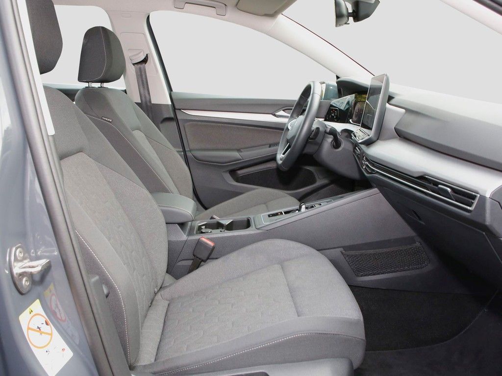 Volkswagen Golf 2025 г. Серый, пробег 30450 км