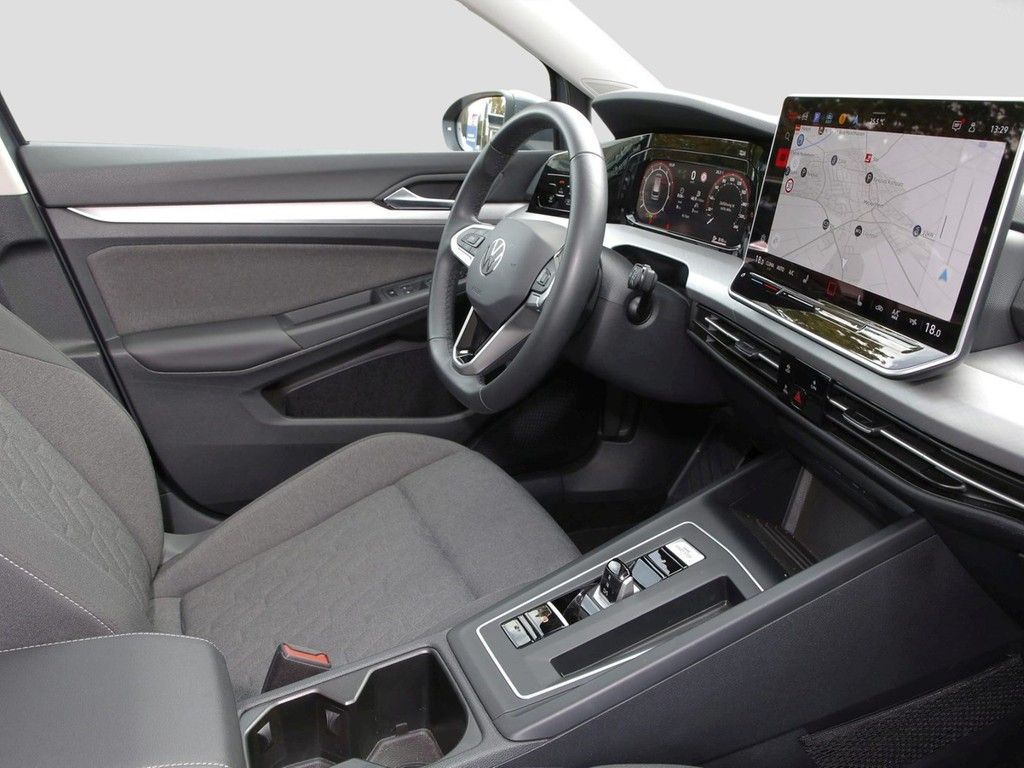 Volkswagen Golf 2025 г. Серый, пробег 30450 км