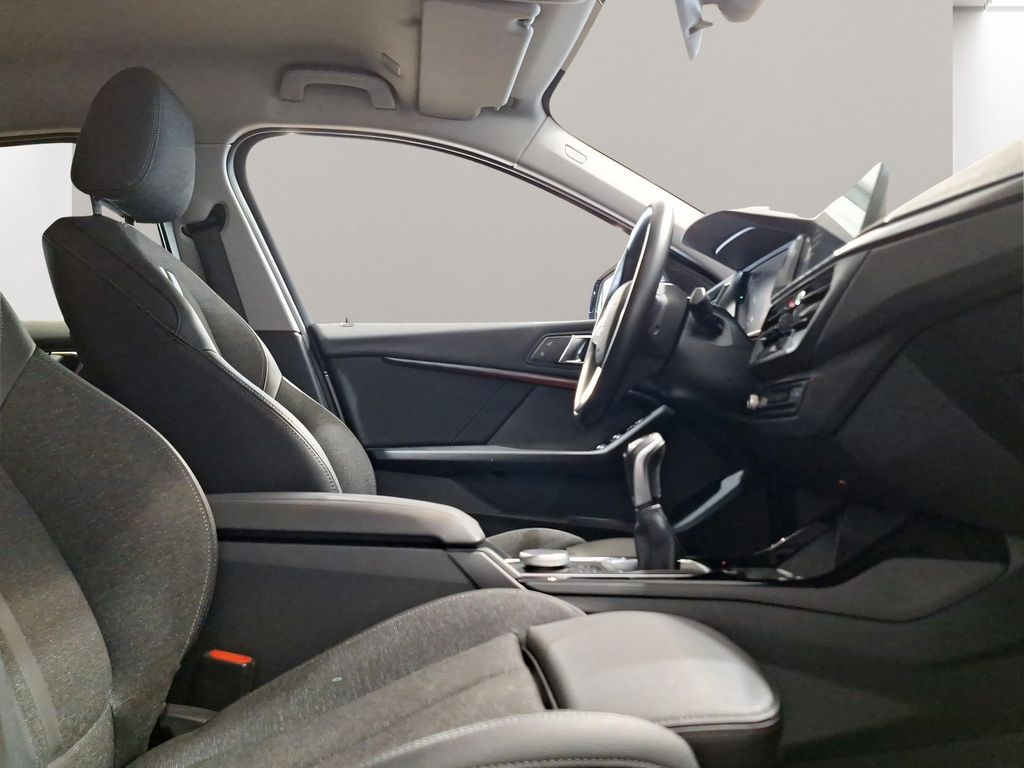BMW 118 2023 г. Серый, пробег 30035 км