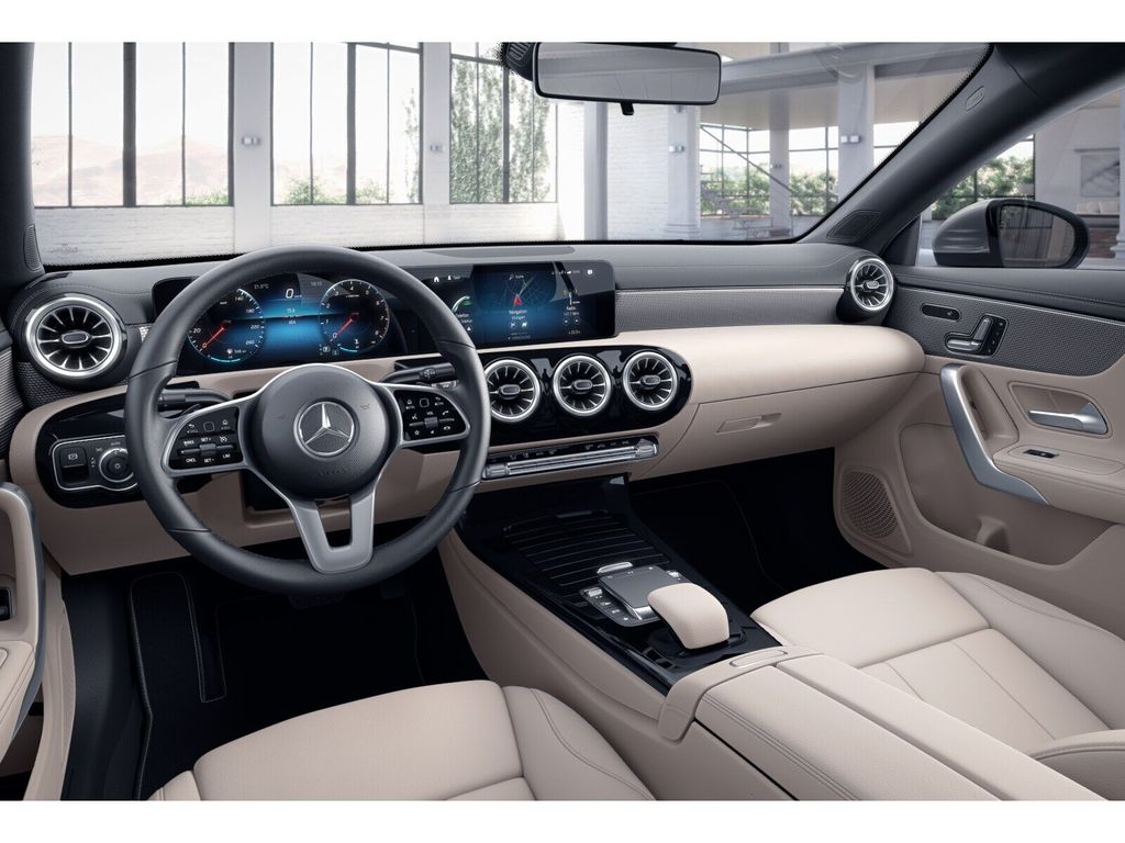 Mercedes-Benz CLA 200 2023 г. Серый, пробег 30931 км