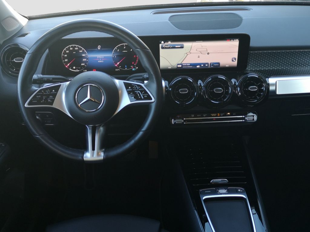 Mercedes-Benz GLB 200 2025 г. Чёрный, пробег 41041 км