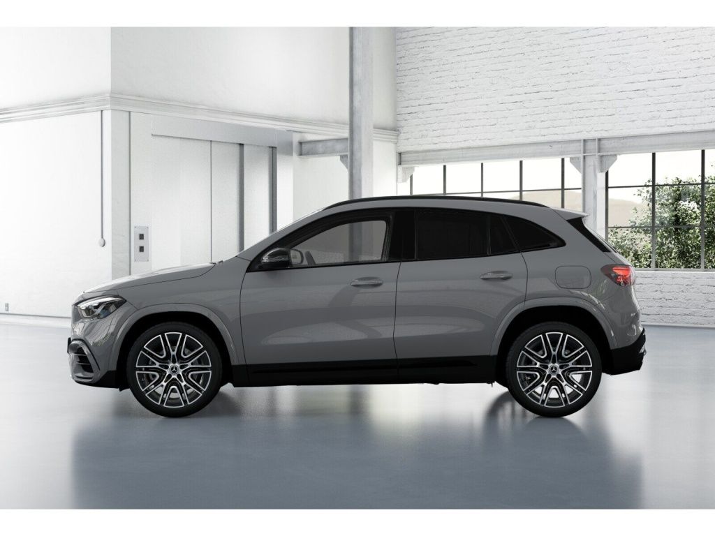 Mercedes-Benz GLA 200 2025 г. Серый, пробег 8847 км