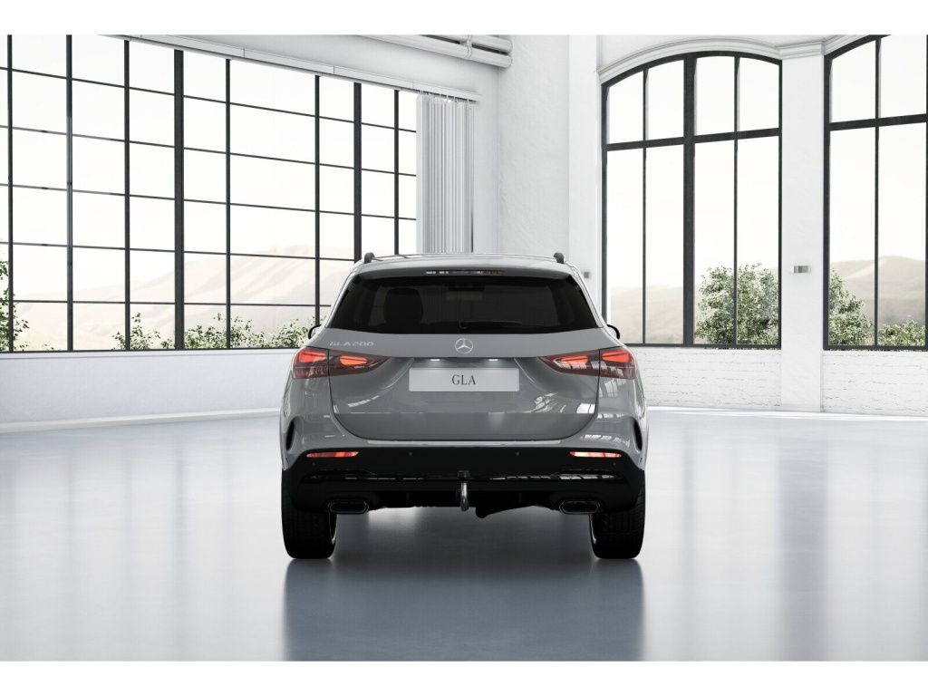 Mercedes-Benz GLA 200 2025 г. Серый, пробег 8847 км