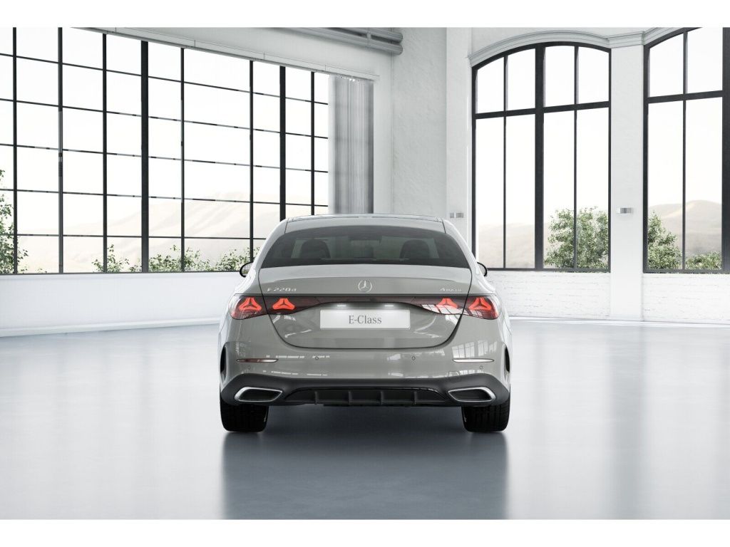 Mercedes-Benz E 220 2026 г. Серый, пробег 11673 км