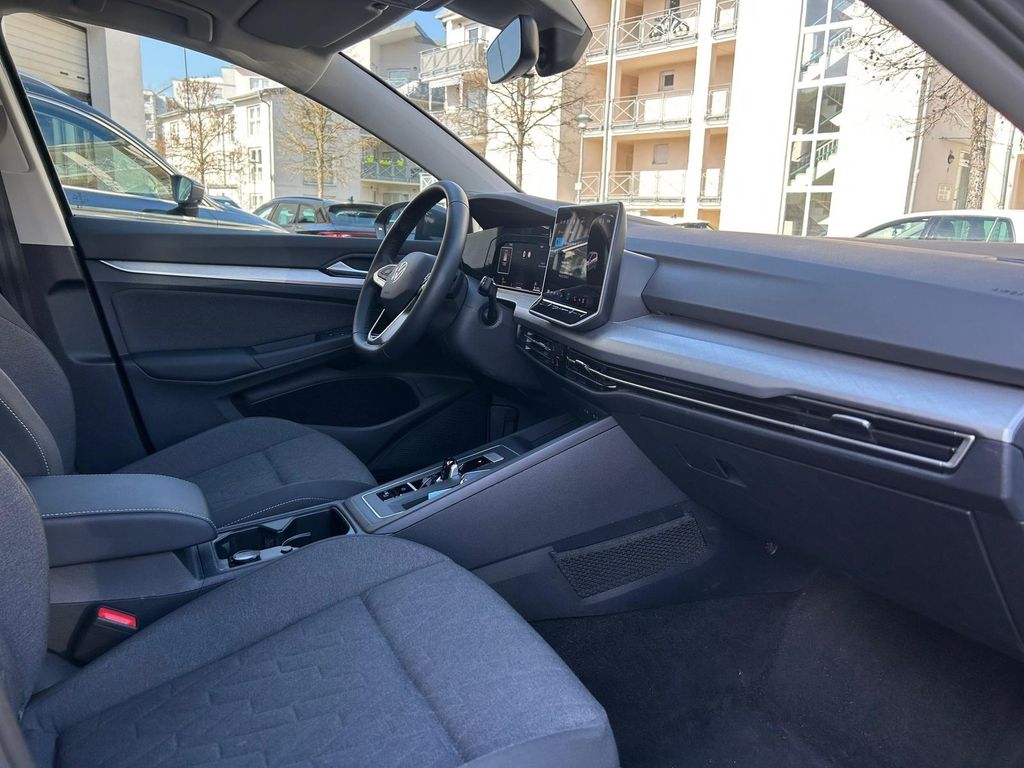Volkswagen Golf 2025 г. Серый, пробег 35950 км