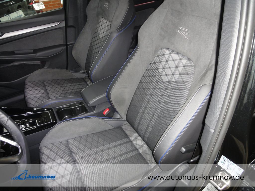 Volkswagen Golf 2025 г. Чёрный, пробег 45980 км