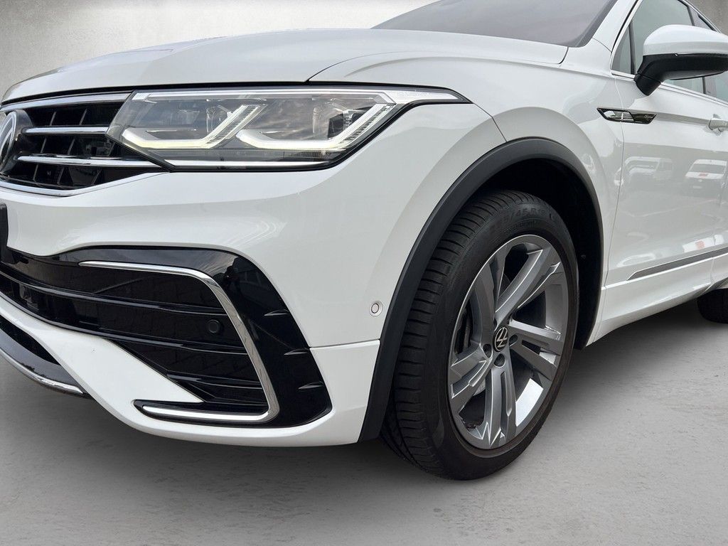 Volkswagen Tiguan 2023 г. Белый, пробег 37777 км