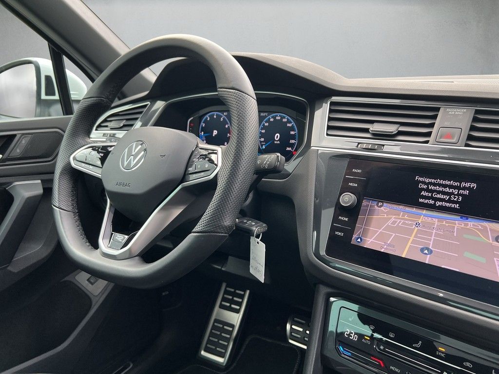 Volkswagen Tiguan 2023 г. Белый, пробег 37777 км