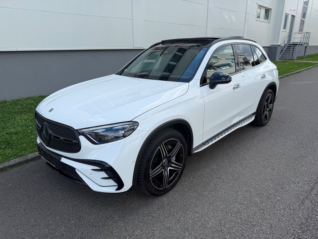 Mercedes-Benz GLC 300 2023 г. Белый, пробег 46000 км