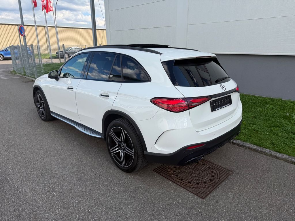 Mercedes-Benz GLC 300 2023 г. Белый, пробег 46000 км